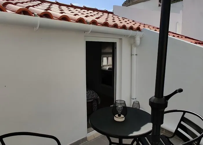 בית נופש Historic House-1 Minute To The נאזרה