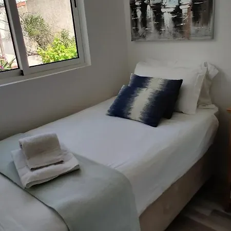 Historic House-1 Minute To The