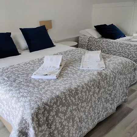 بيت للعطل Historic House-1 Minute To The