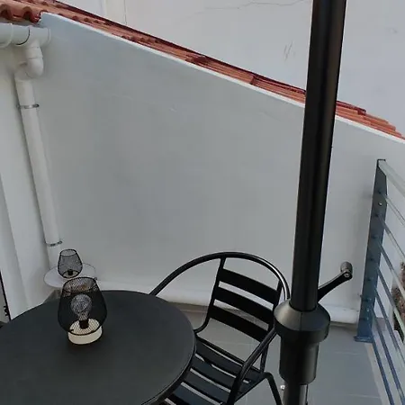 Historic House-1 Minute To The بيت للعطل *