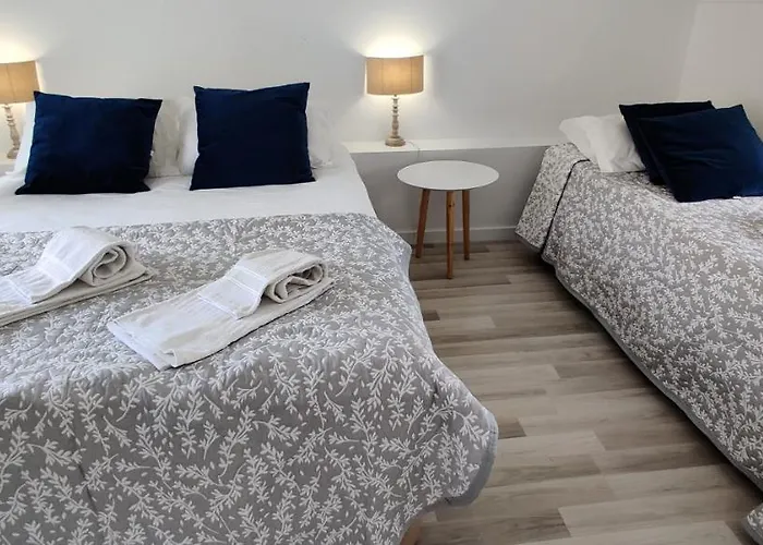 Historic House-1 Minute To The נאזרה