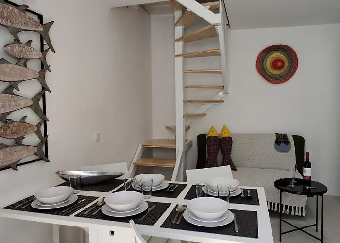 Historic House-1 Minute To The נאזרה